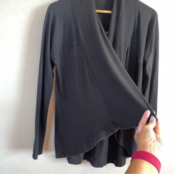 Athleta Black NIRVANA WEAR TWO WAYS WRAP Cardigan Size small - Picture 3 of 5